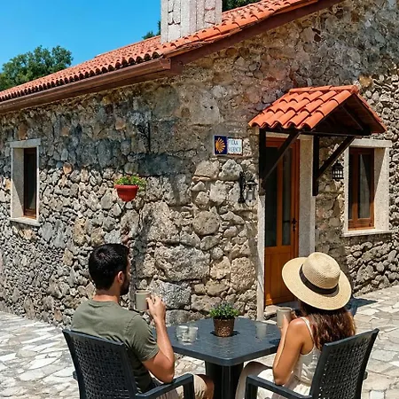 Stone O Cebreiro Lantställe